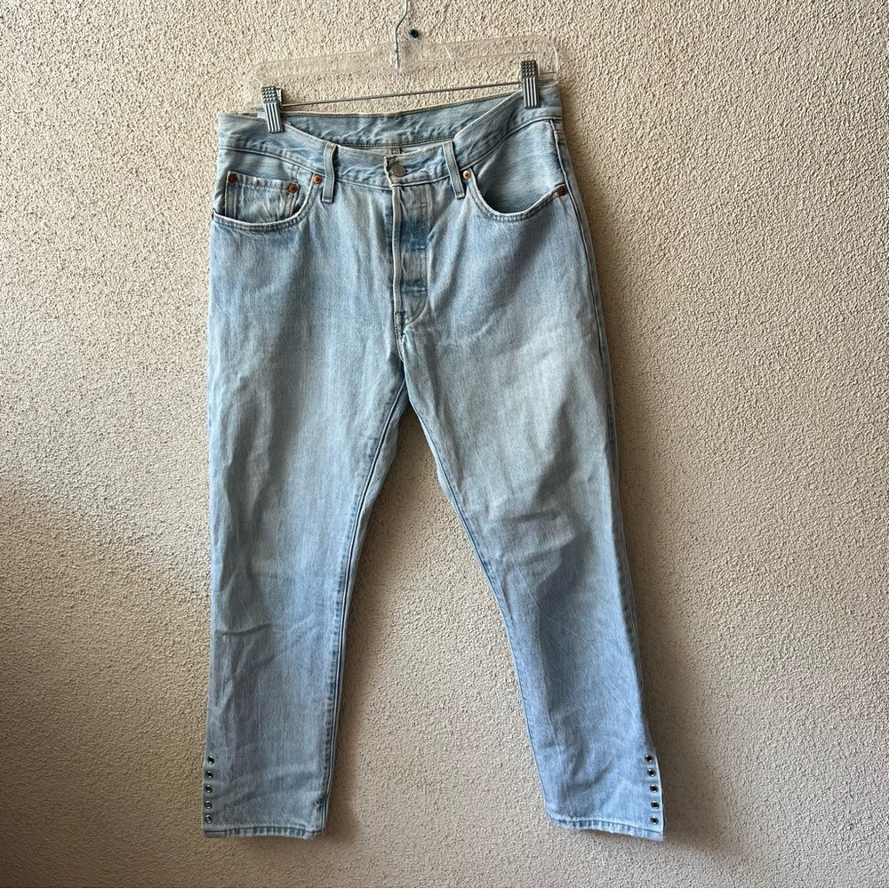 Levis 501 Jeans Mens 28x18 Button Fly Light Wash